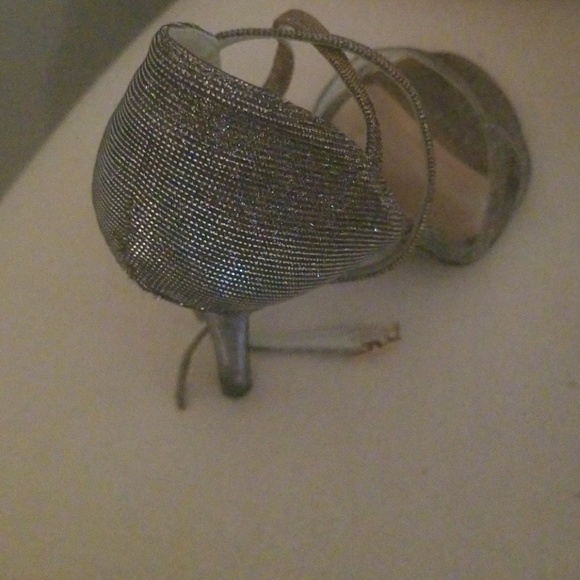 Stuart Weitzman heels with box - Picture 4 of 4